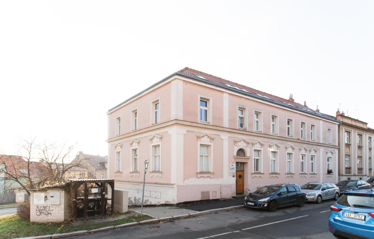 Jane'S Attic Apartment Prague Exterior photo